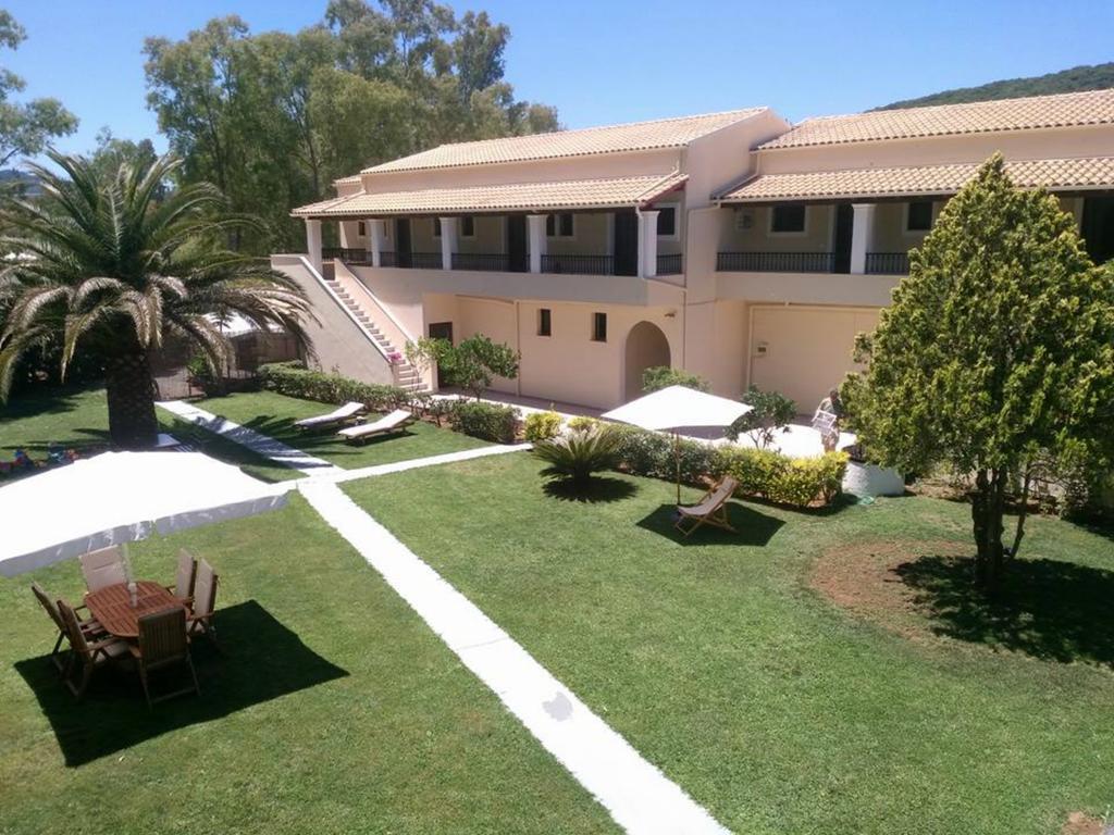 Marini Apartments Moraitika Exterior photo